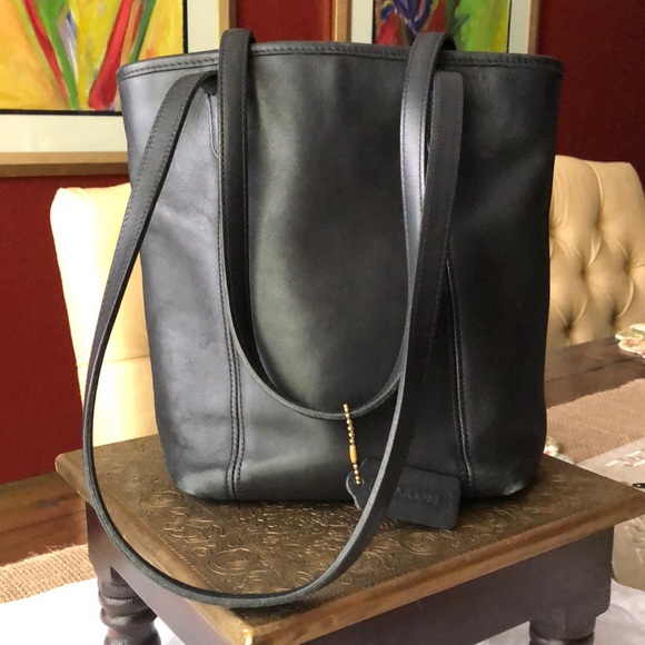Coach Handbags - Vintage Coach bucket handbag Coach Handbags - Vintage Coach bucket handbag
